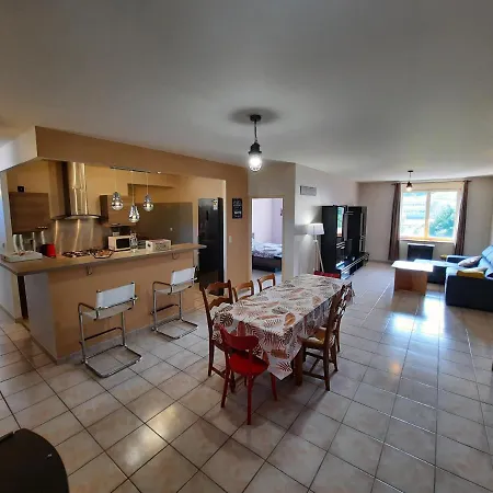 Eleopaul Locations - Centre Apartment
