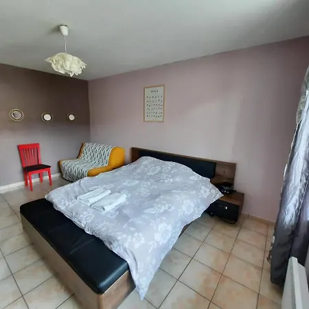 Eleopaul Locations - Centre Apartment *